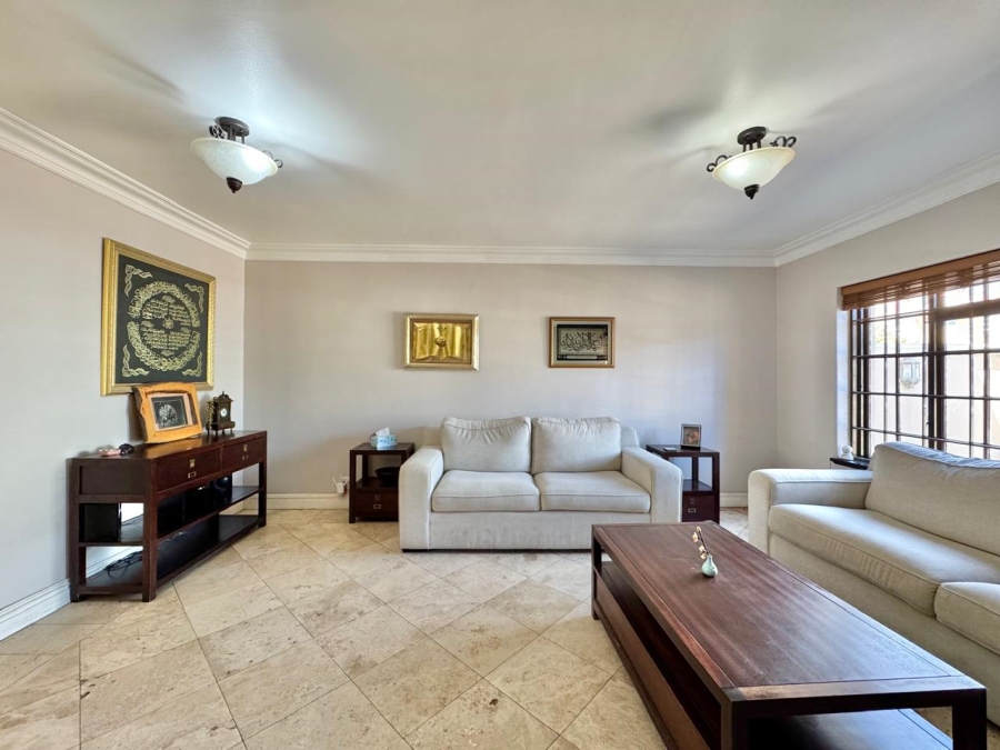 4 Bedroom Property for Sale in Zonnebloem Western Cape